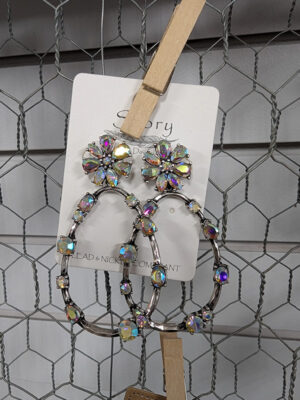 Oval Gemstone Ear